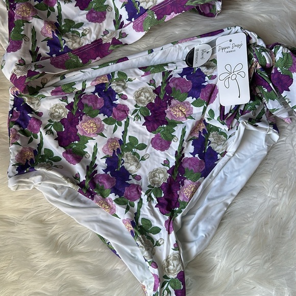 Dippin Daisys Swim Set Iris Floral - Picture 3 of 5